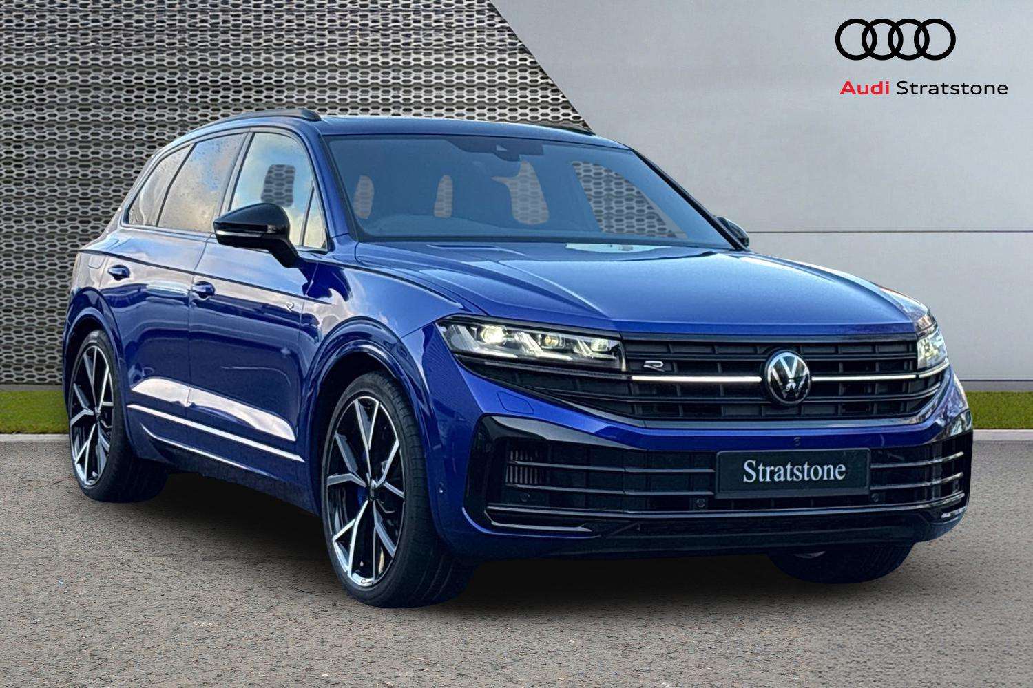 Main listing image - Volkswagen Touareg