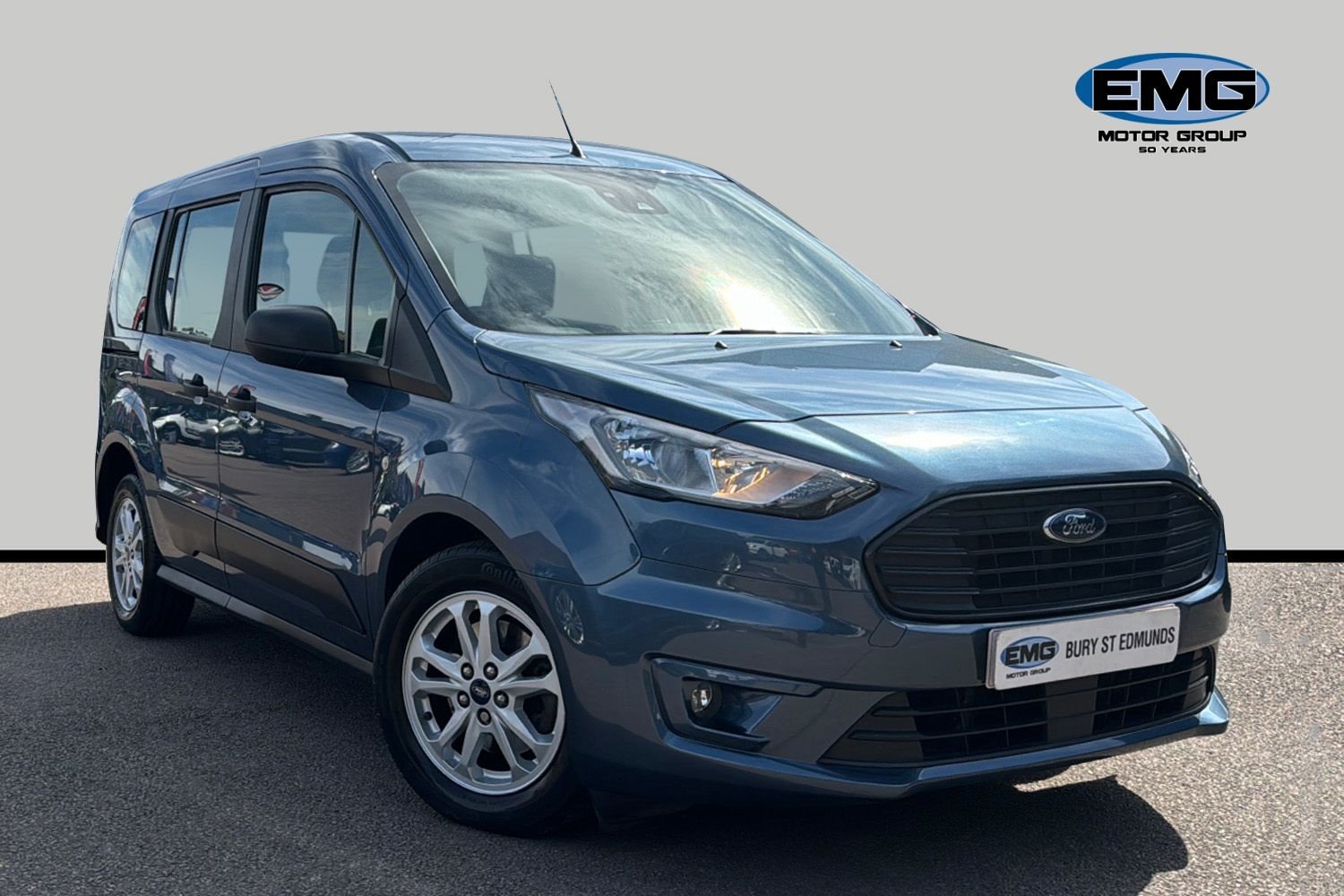 Main listing image - Ford Tourneo Connect