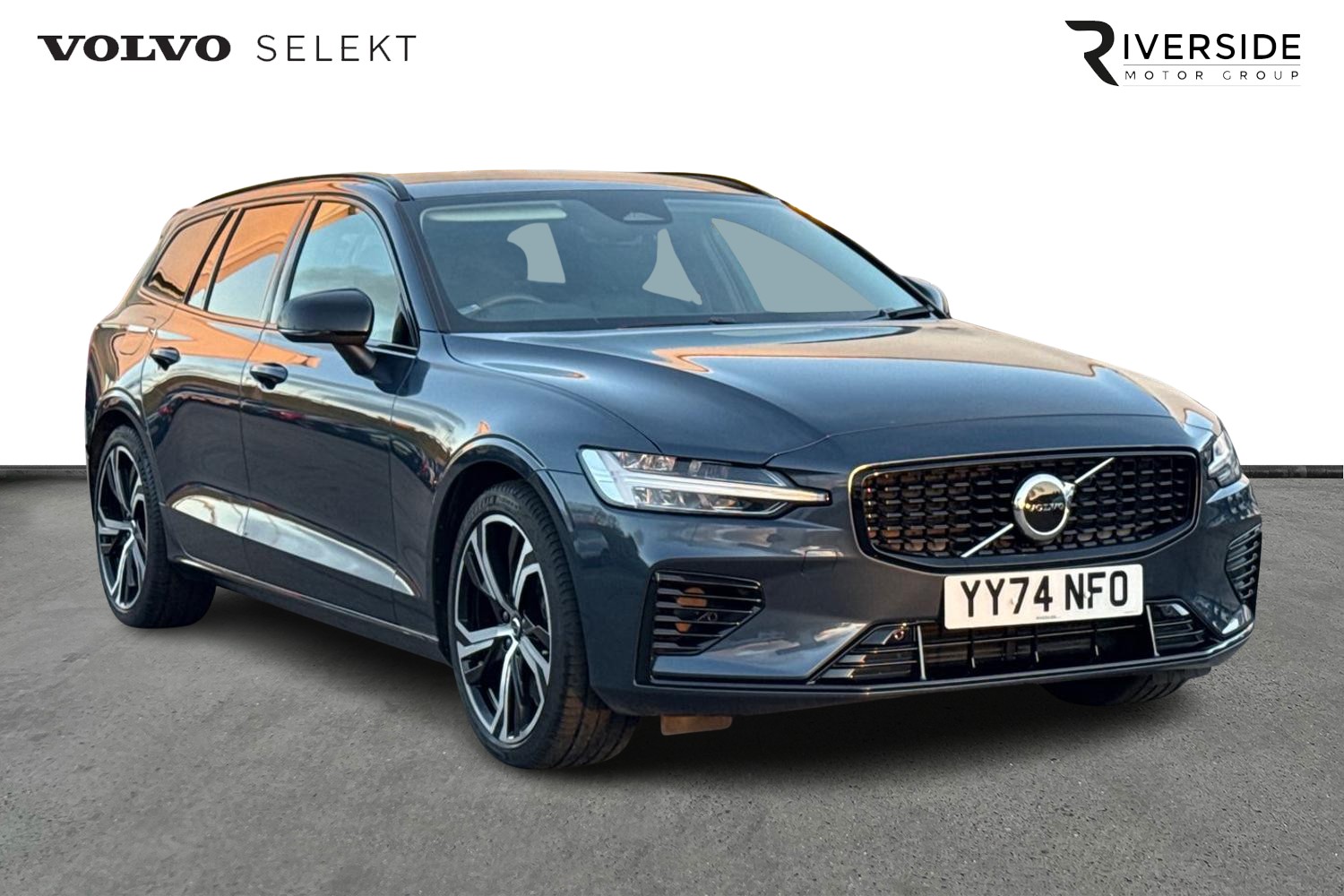 Main listing image - Volvo V60