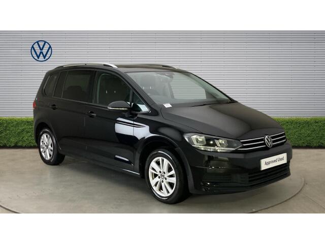 Main listing image - Volkswagen Touran