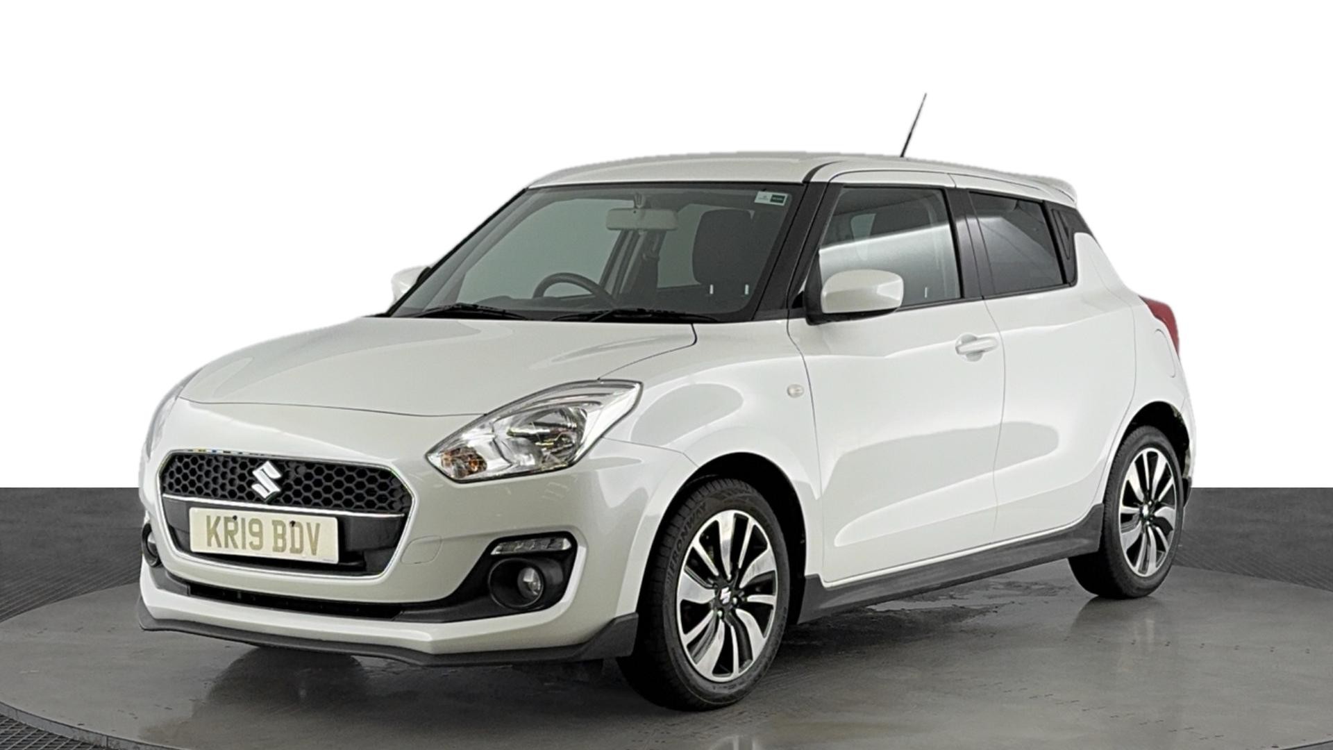 Main listing image - Suzuki Swift