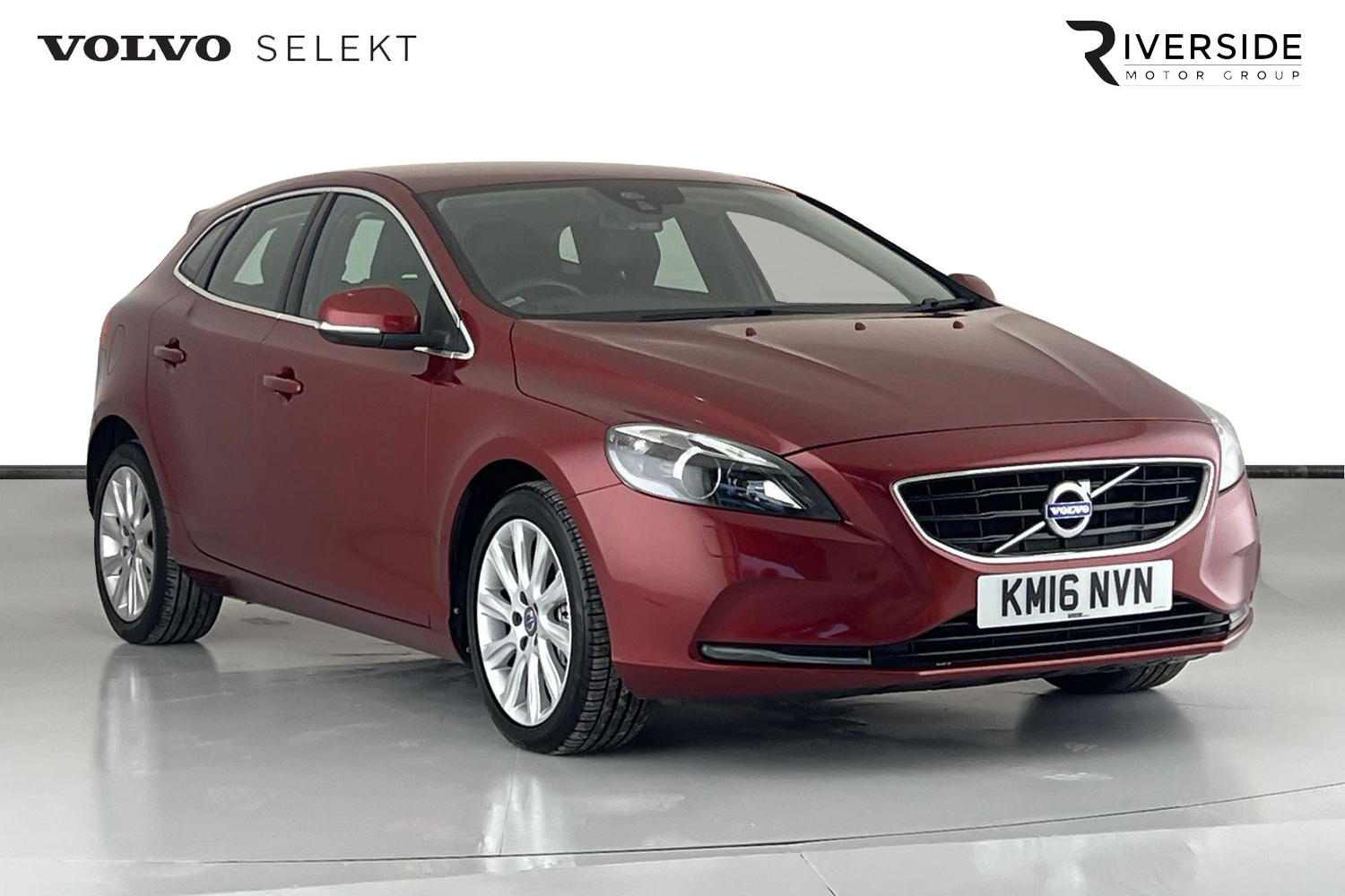 Main listing image - Volvo V40