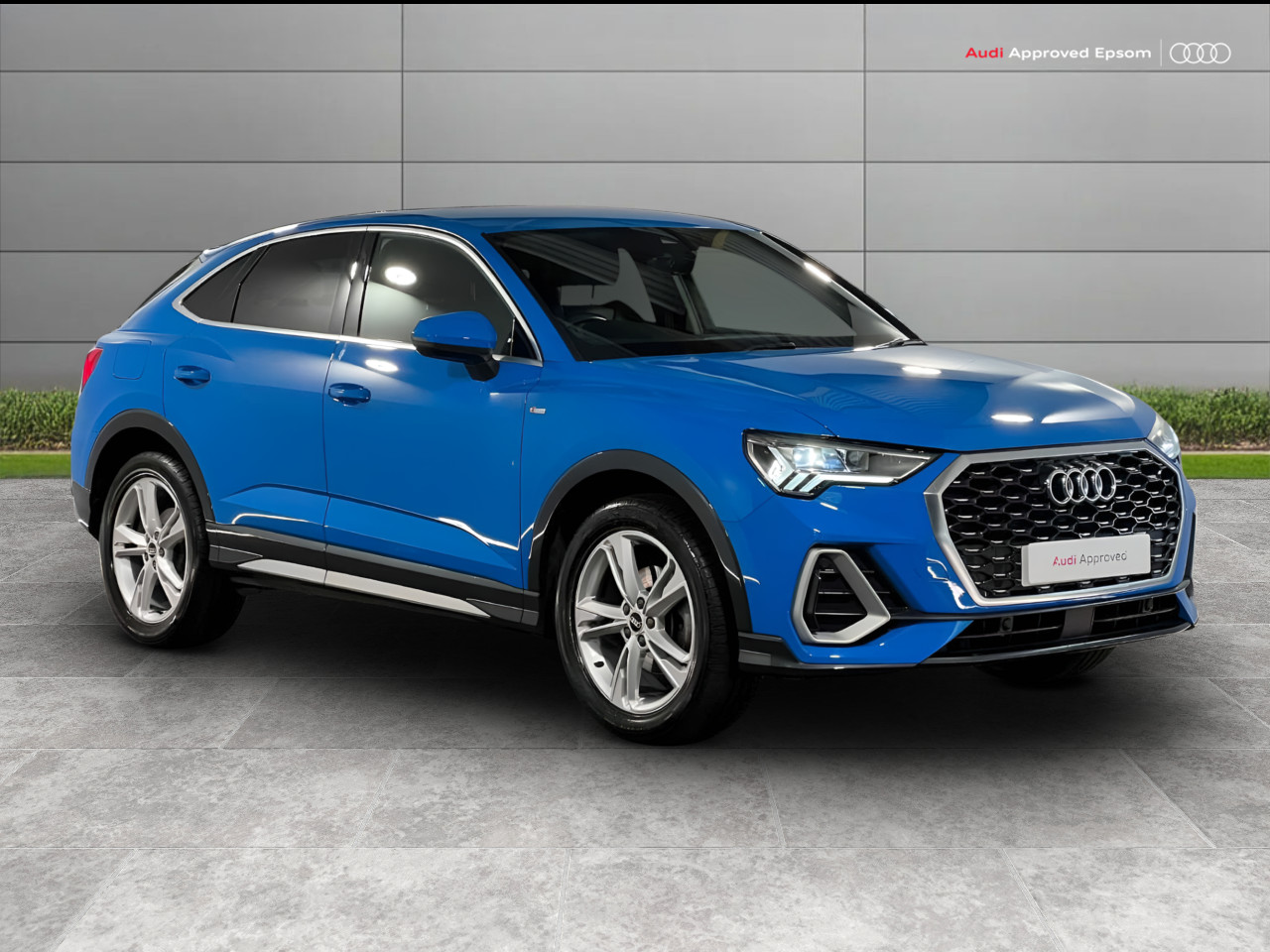 Main listing image - Audi Q3