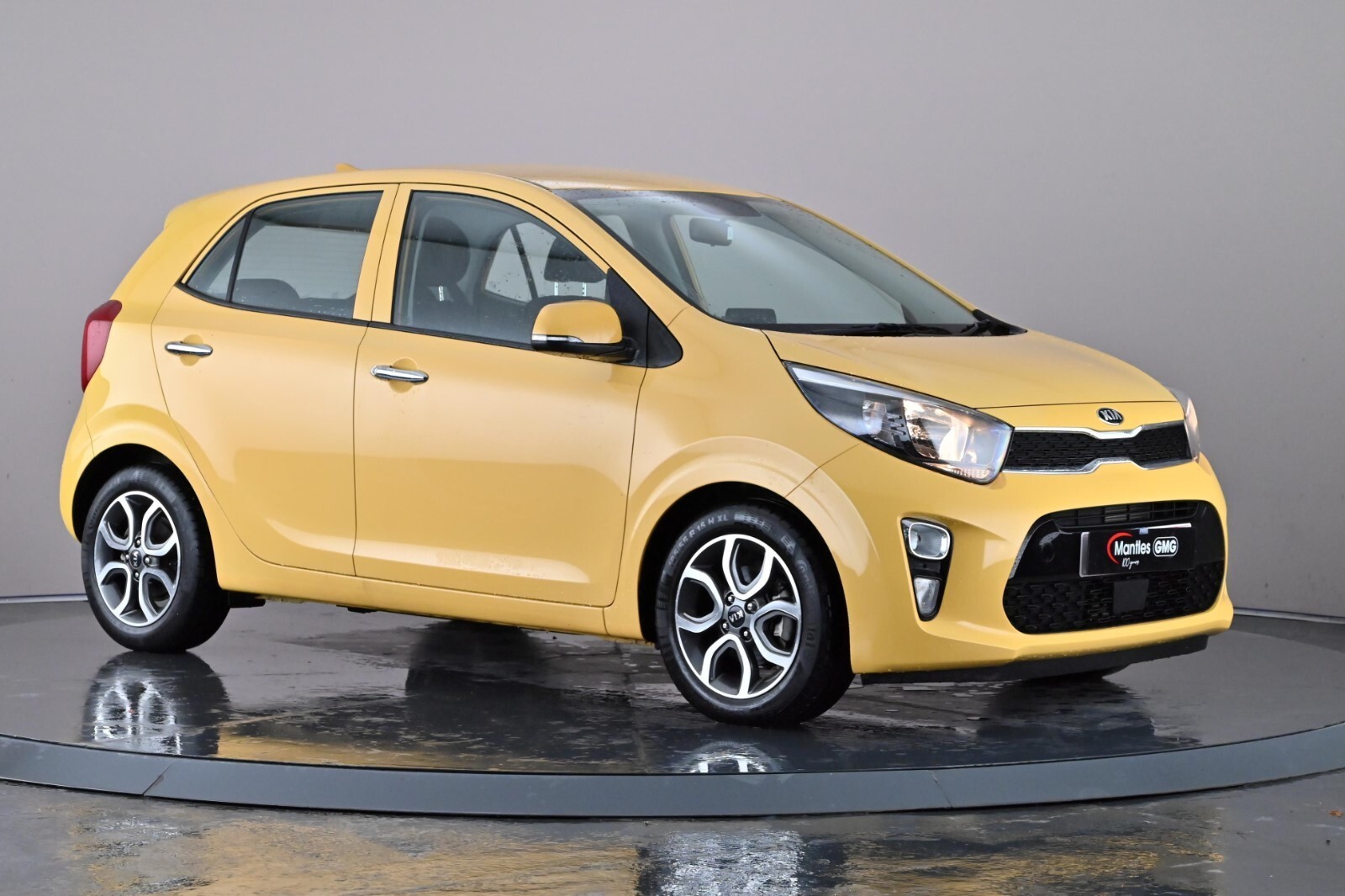 Main listing image - Kia Picanto