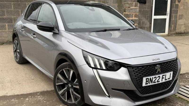 Main listing image - Peugeot 208