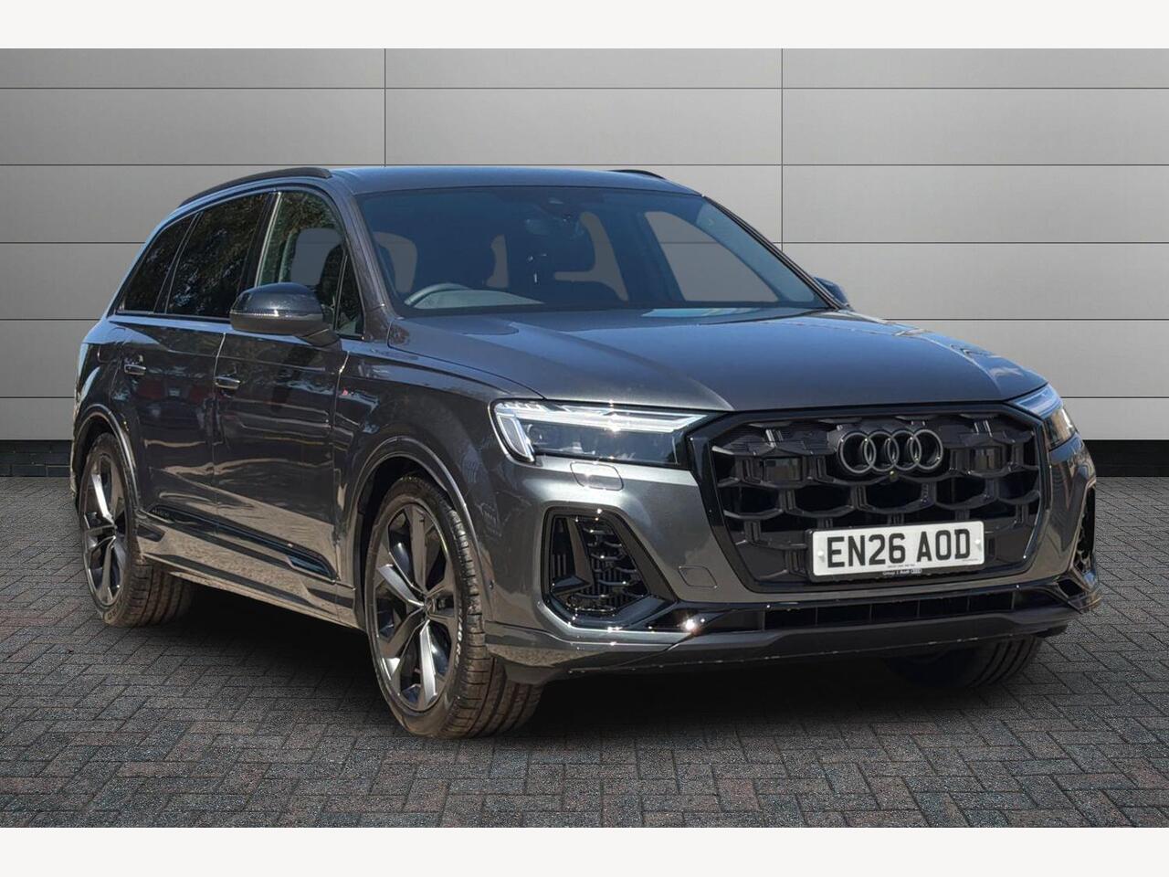 Main listing image - Audi Q7