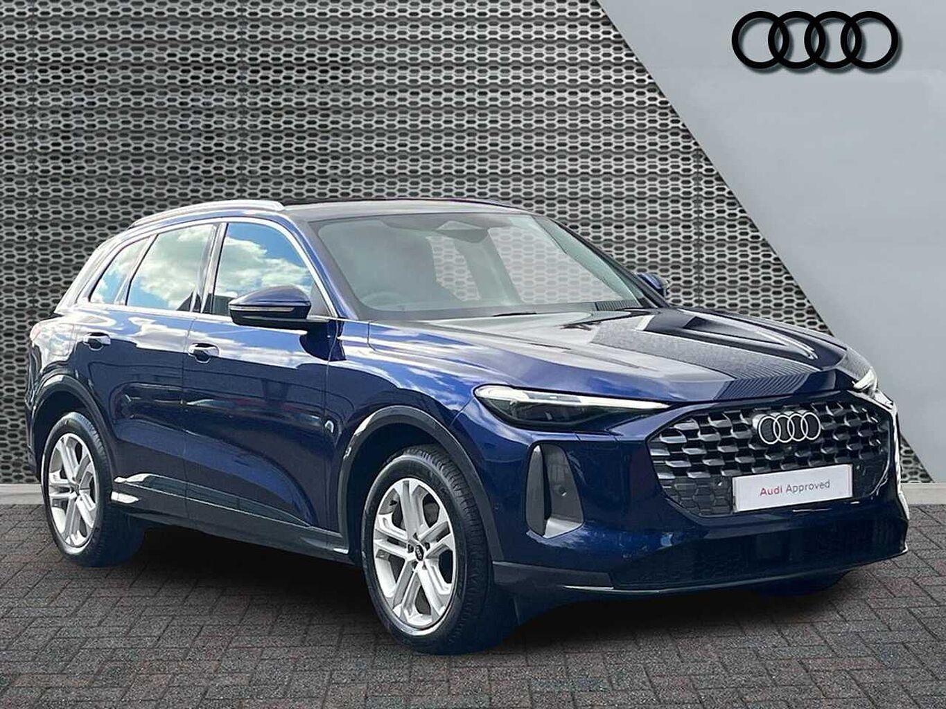 Main listing image - Audi Q5