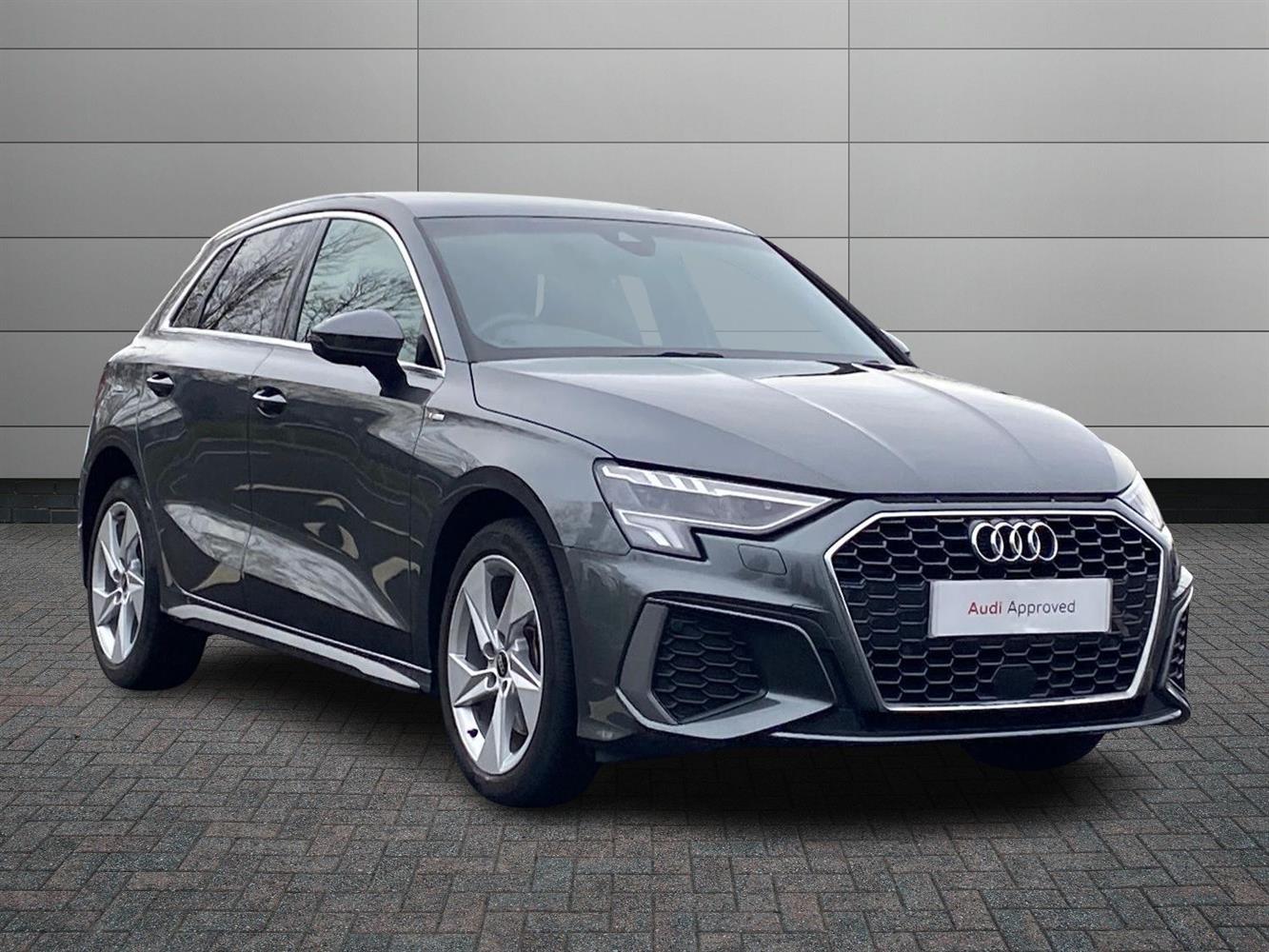 Main listing image - Audi Q4