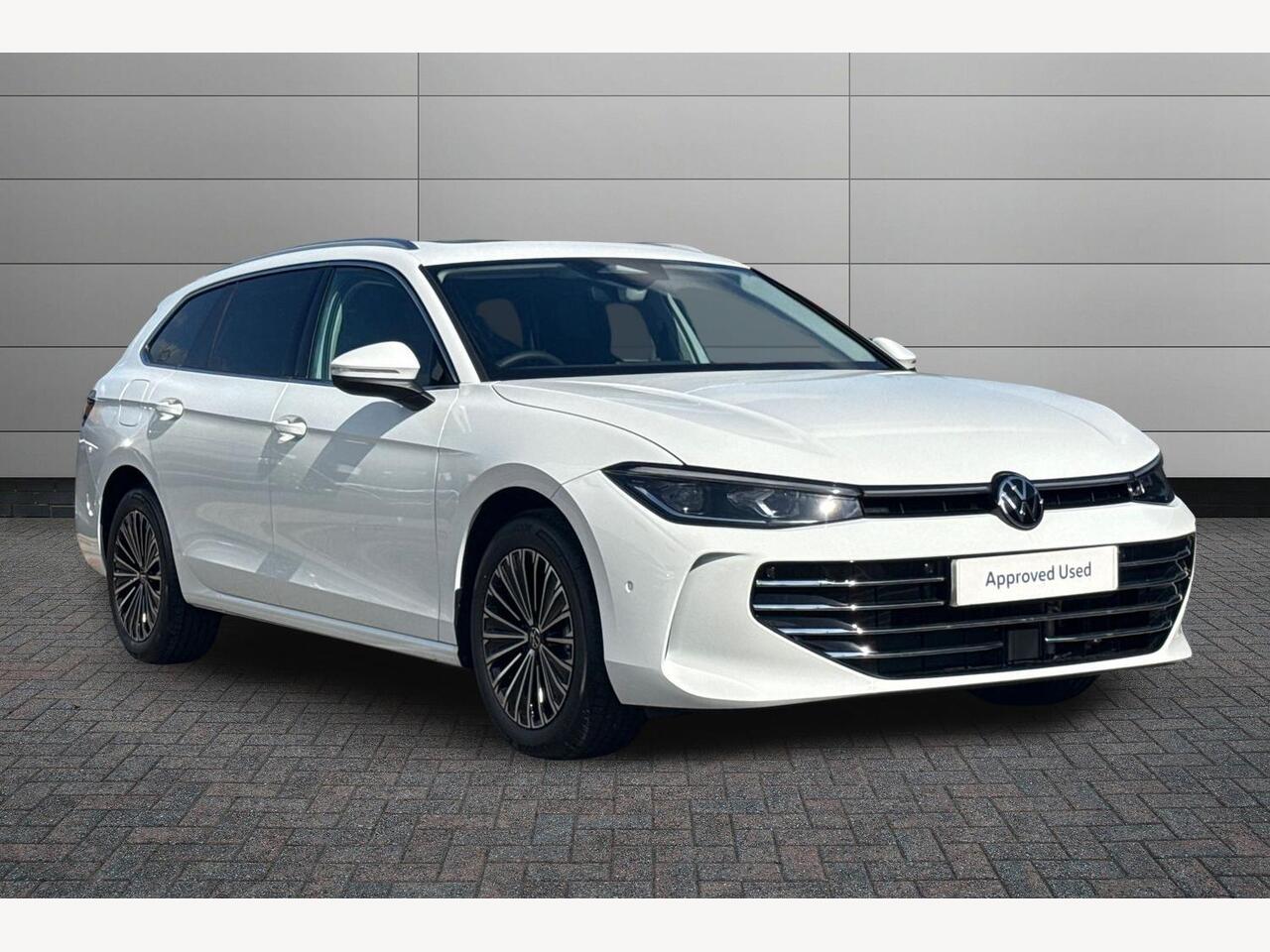 Main listing image - Volkswagen Passat
