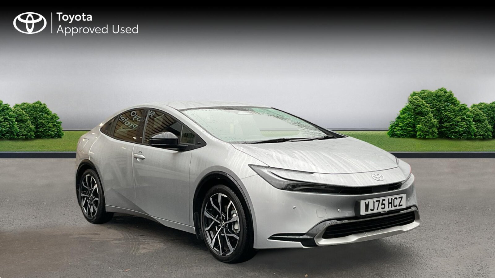 Main listing image - Toyota Prius Plug-In