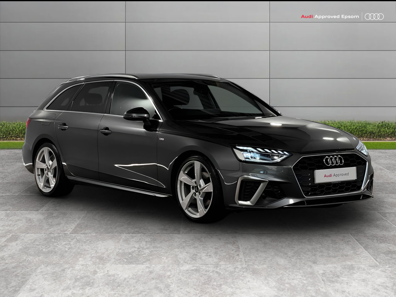 Main listing image - Audi A4