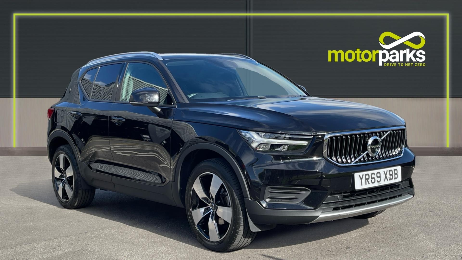 Main listing image - Volvo XC40