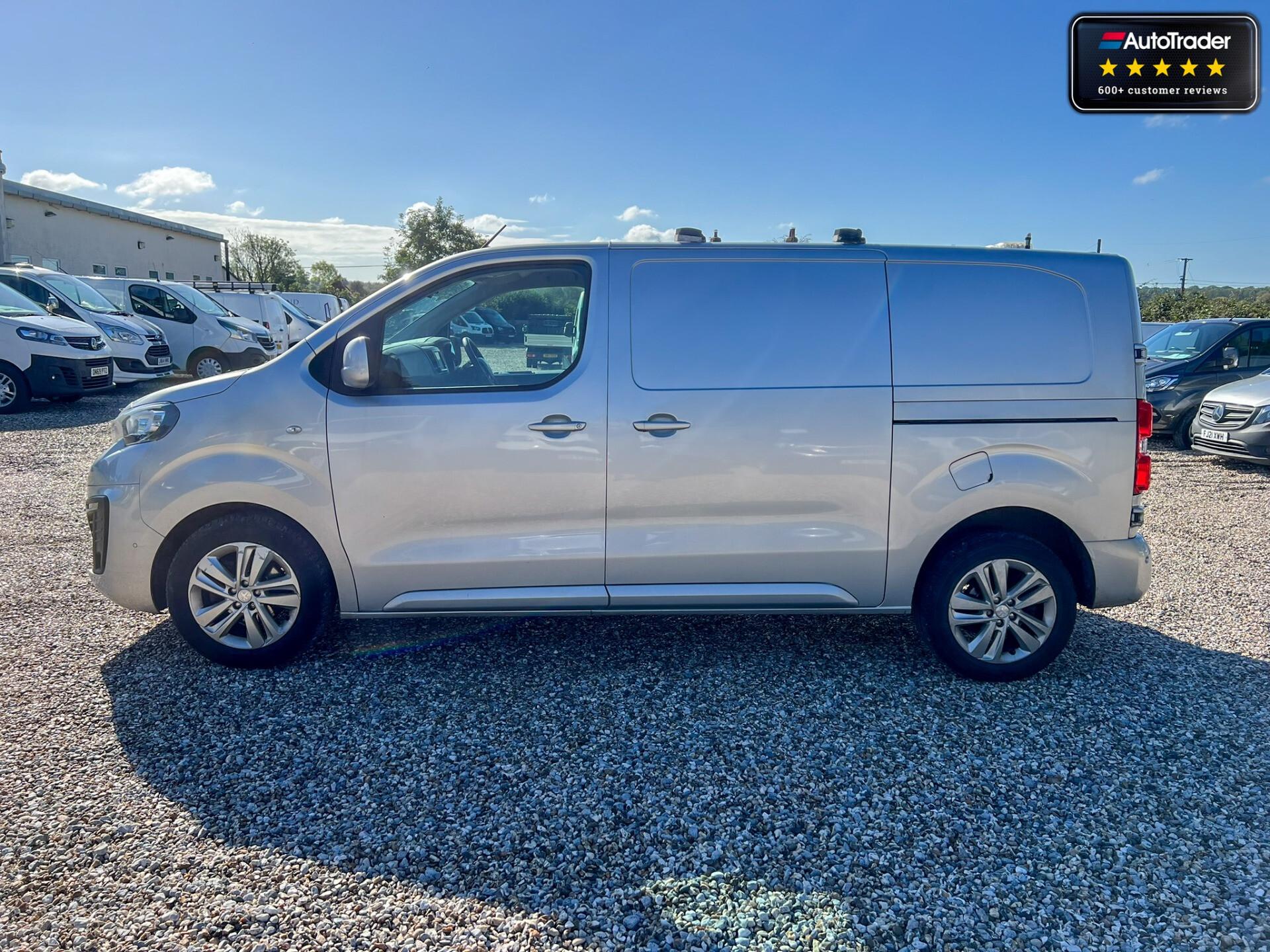 Main listing image - Peugeot Expert