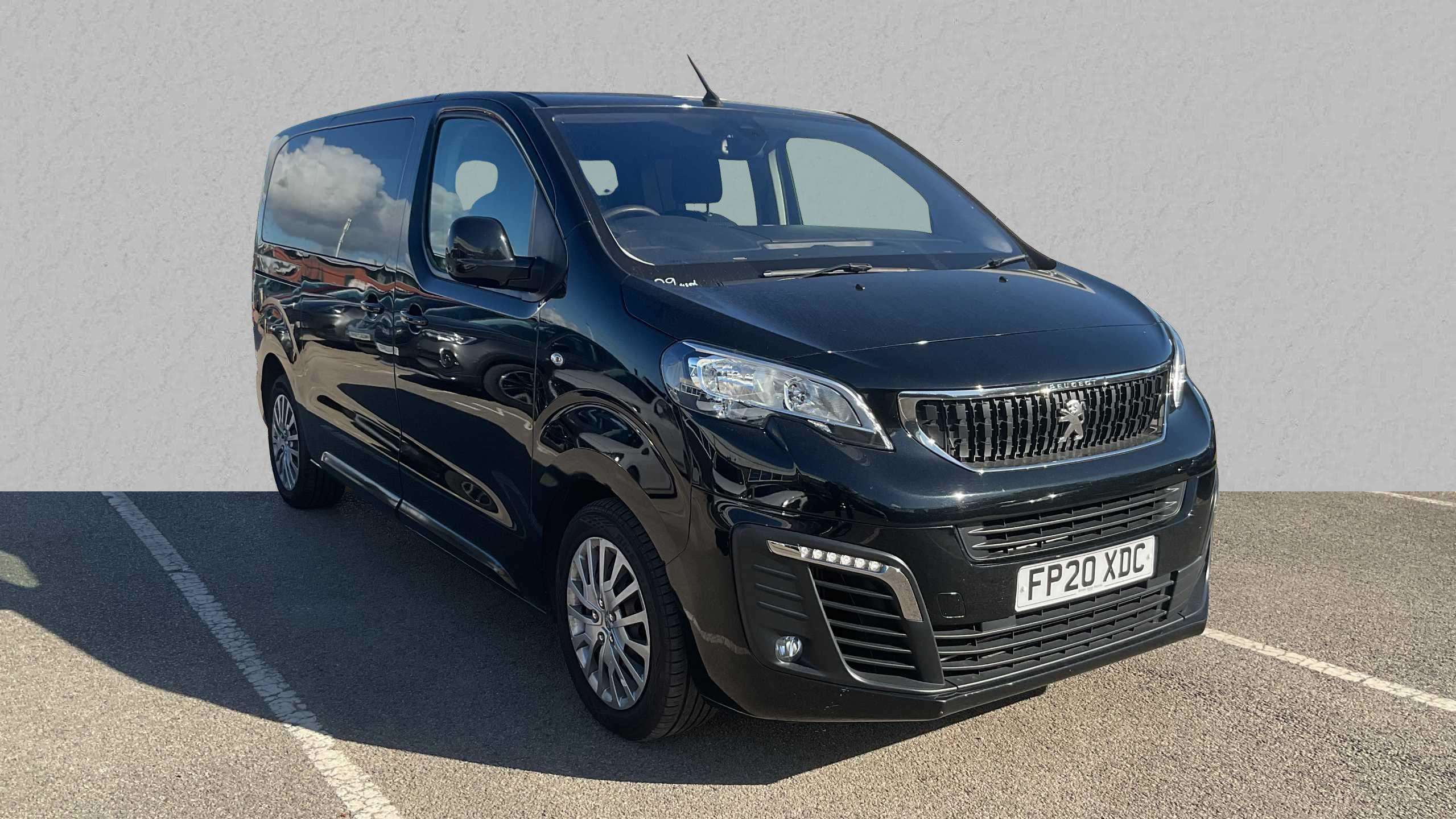 Main listing image - Peugeot Traveller