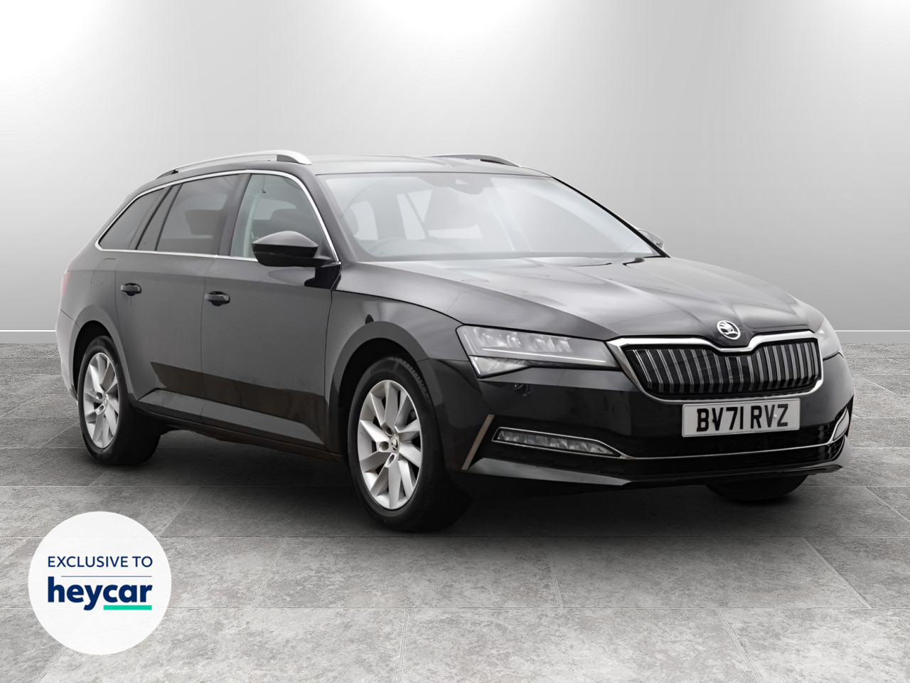 Main listing image - Skoda Superb Estate