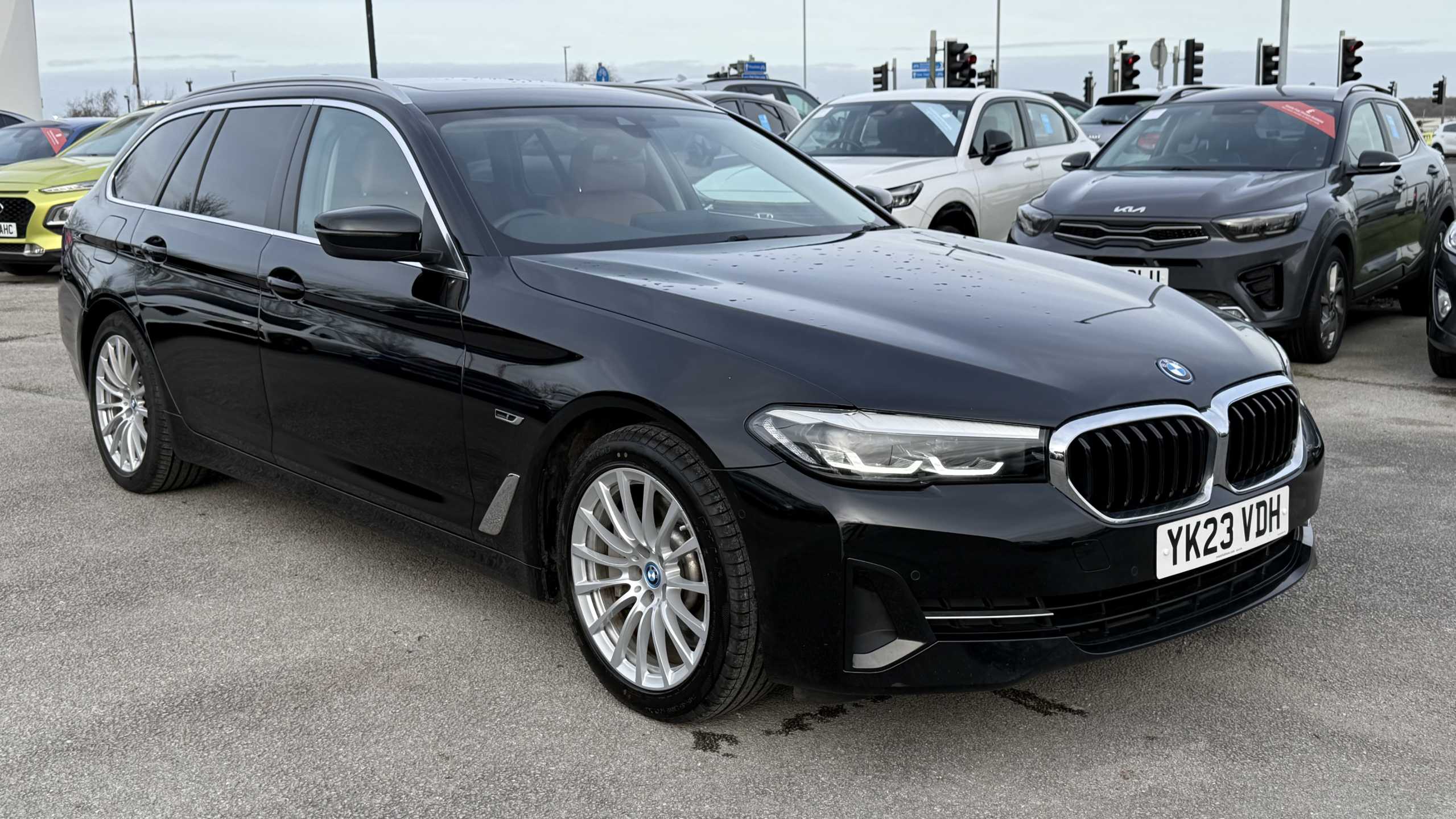 Main listing image - BMW 5 Series Touring