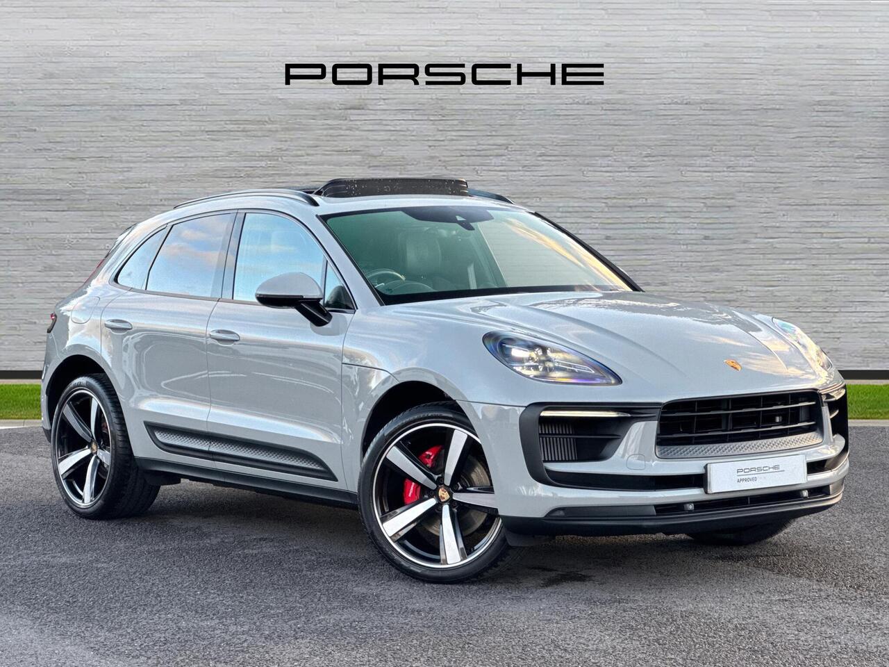 Main listing image - Porsche Macan