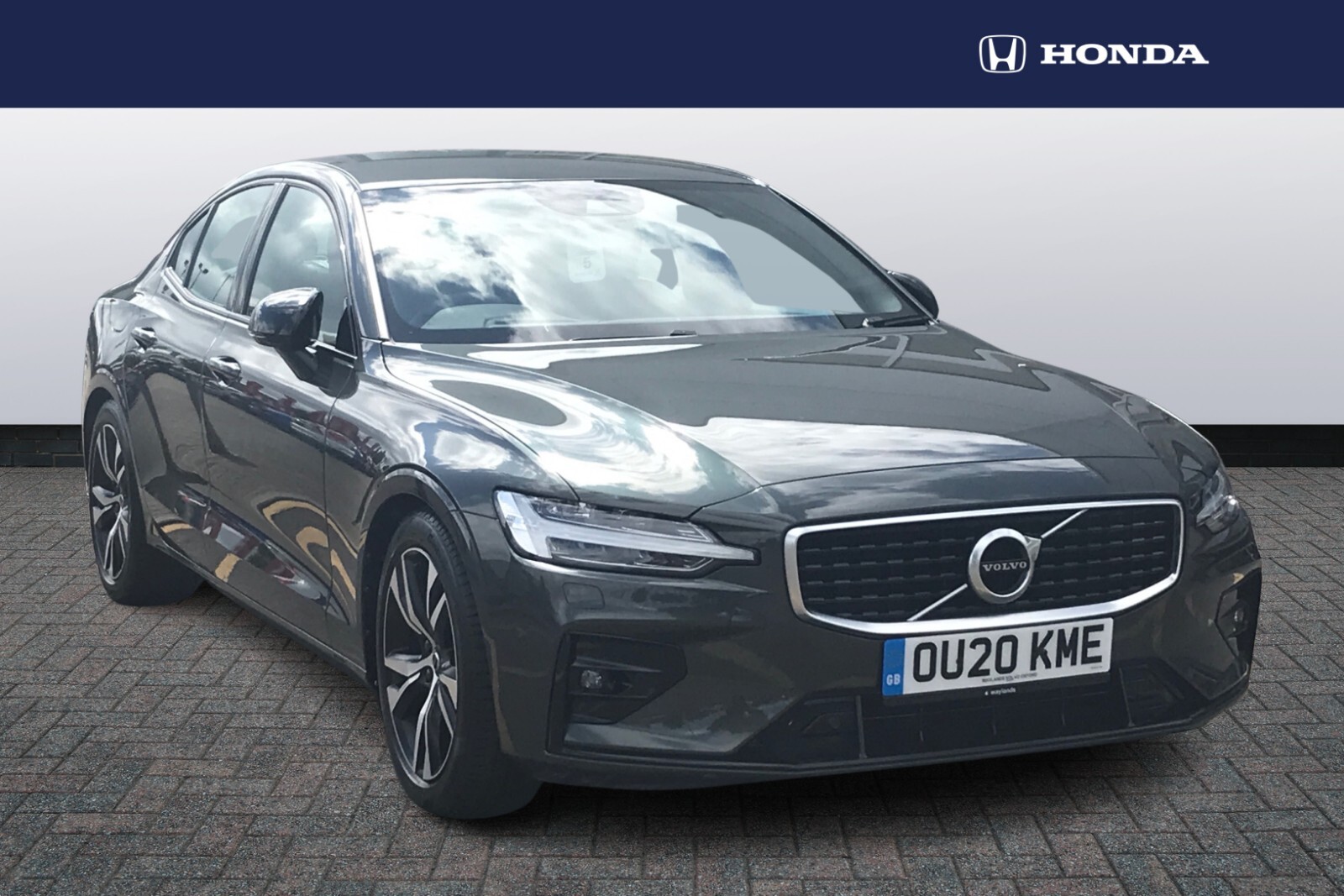 Main listing image - Volvo S60