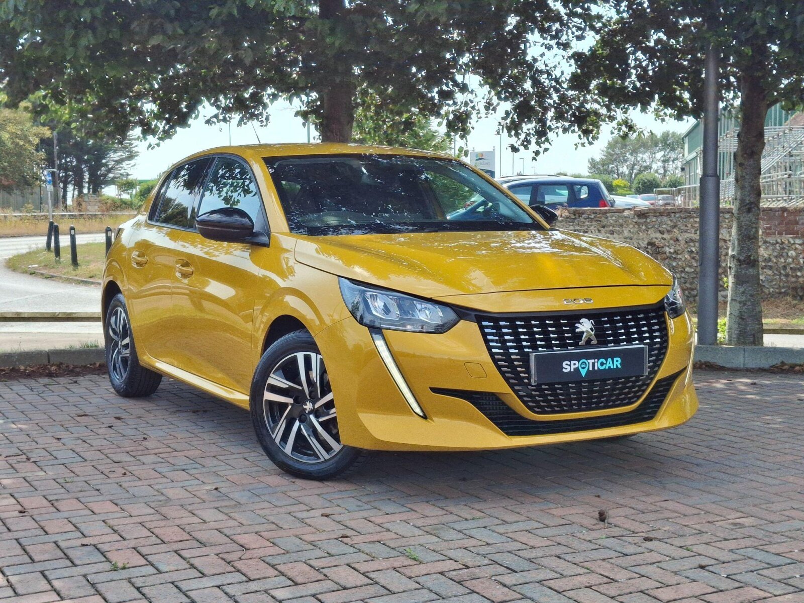 Main listing image - Peugeot 208