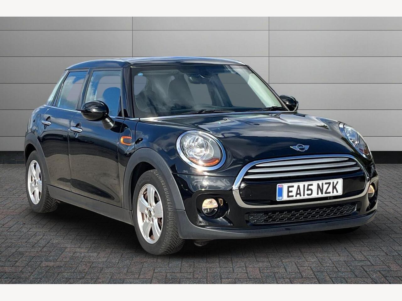 Main listing image - MINI Hatchback 5dr