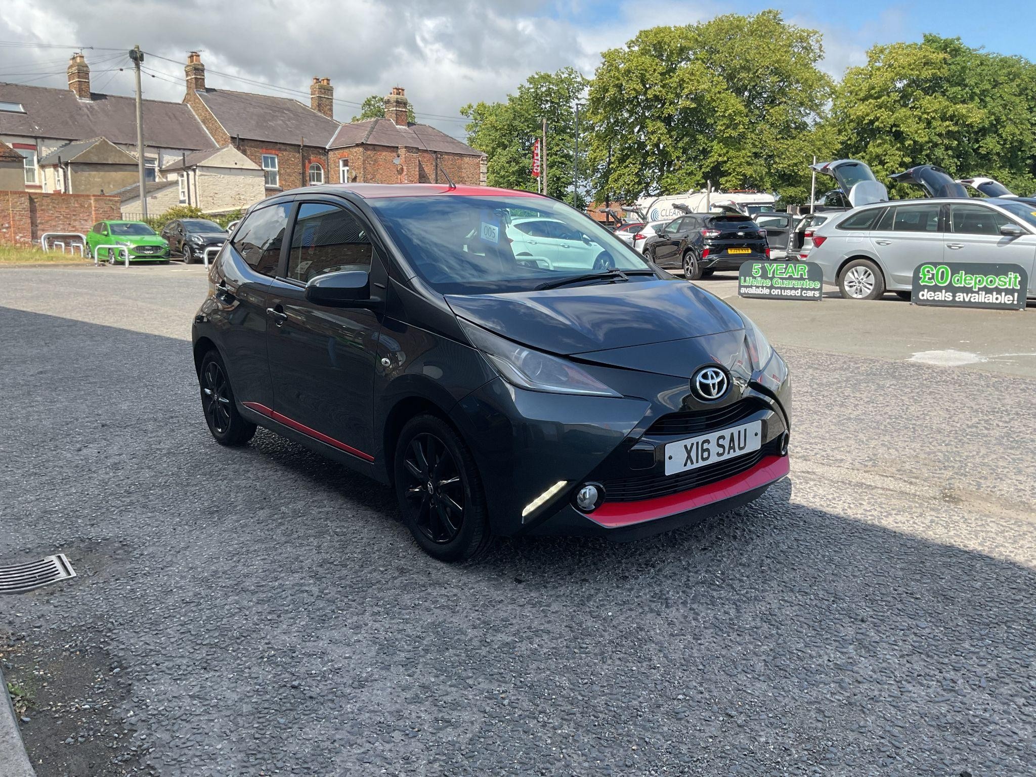 Main listing image - Toyota Aygo