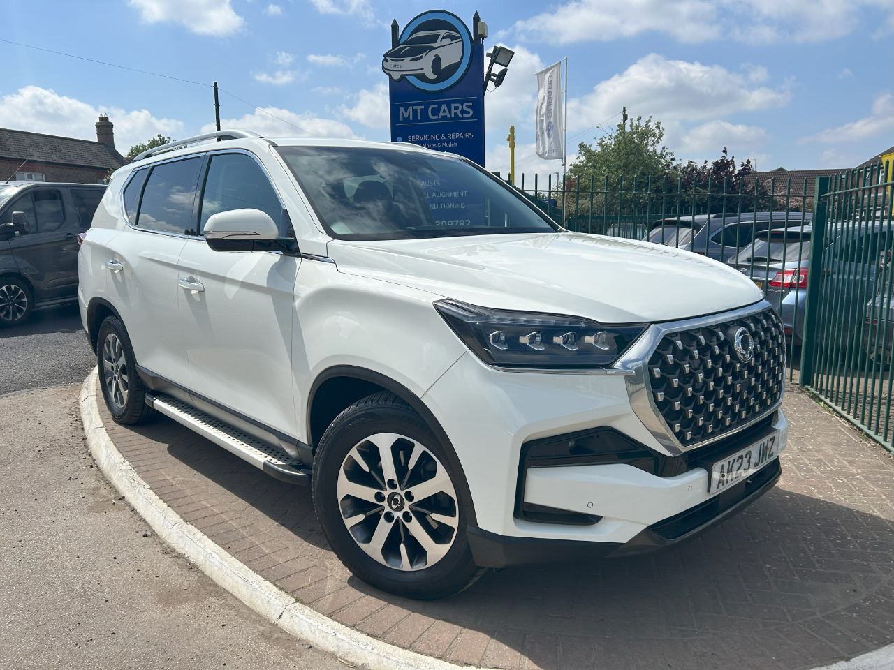 Main listing image - SsangYong Rexton