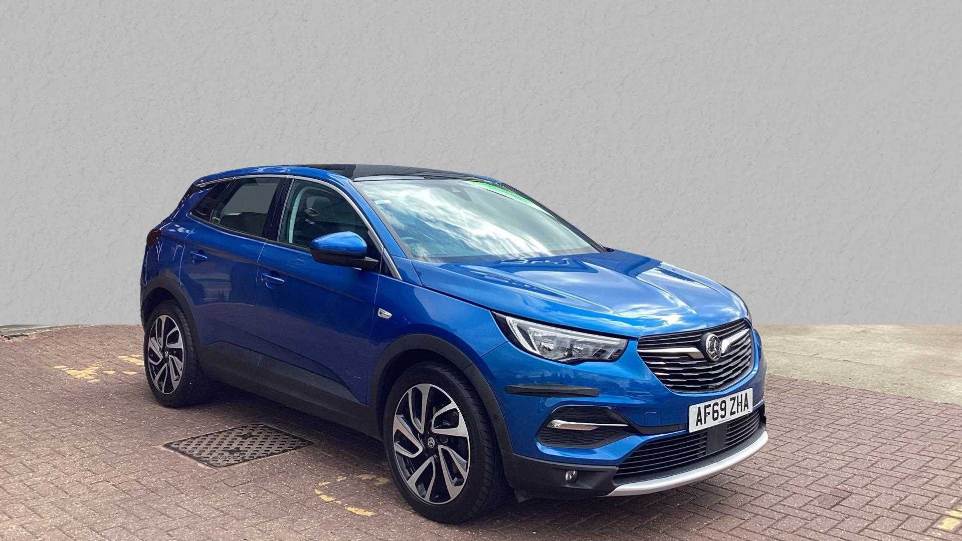 Main listing image - Vauxhall Grandland X