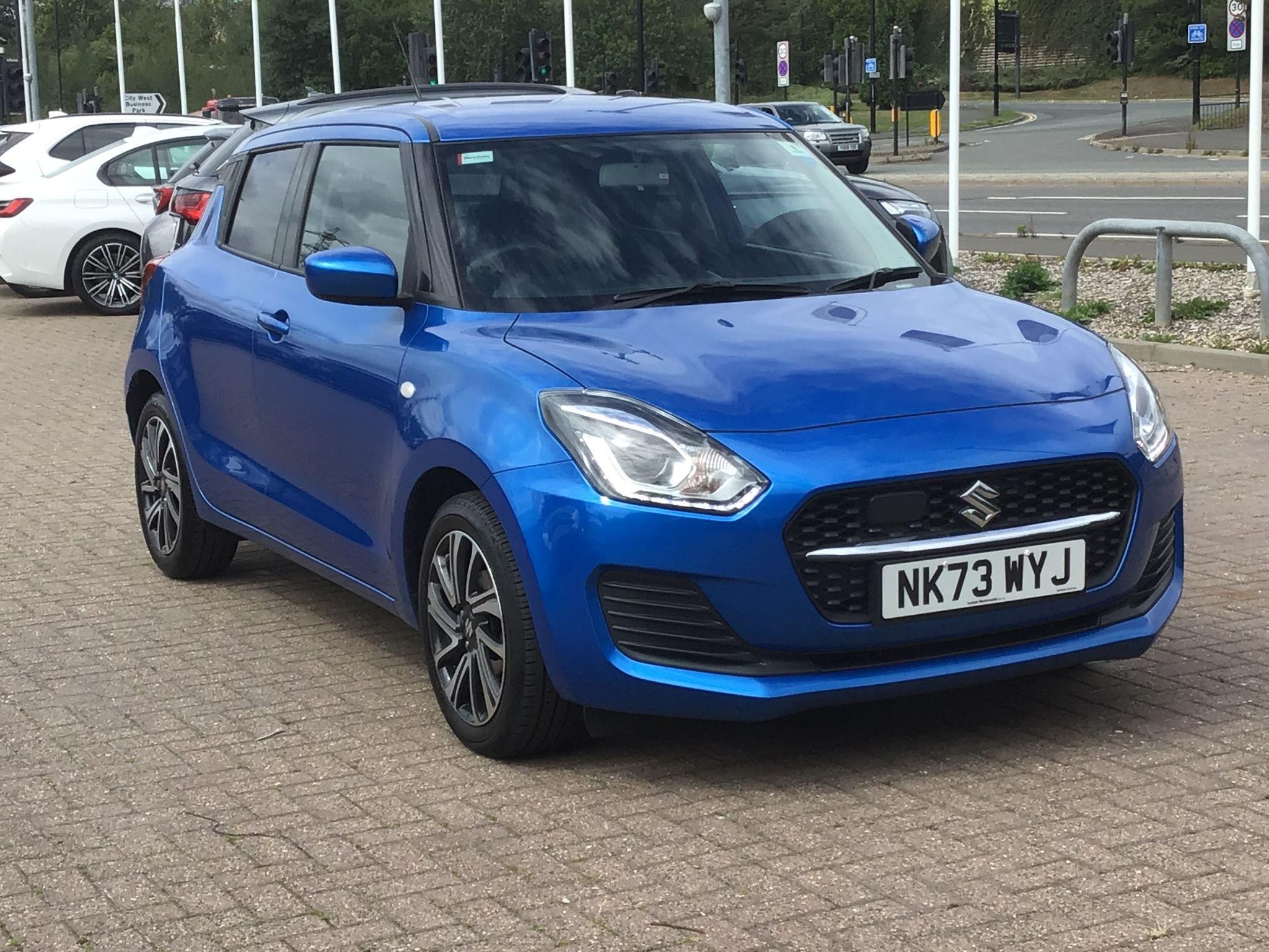 Main listing image - Suzuki Swift