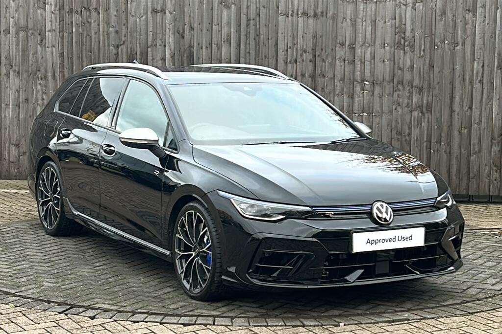 Main listing image - Volkswagen Golf Estate