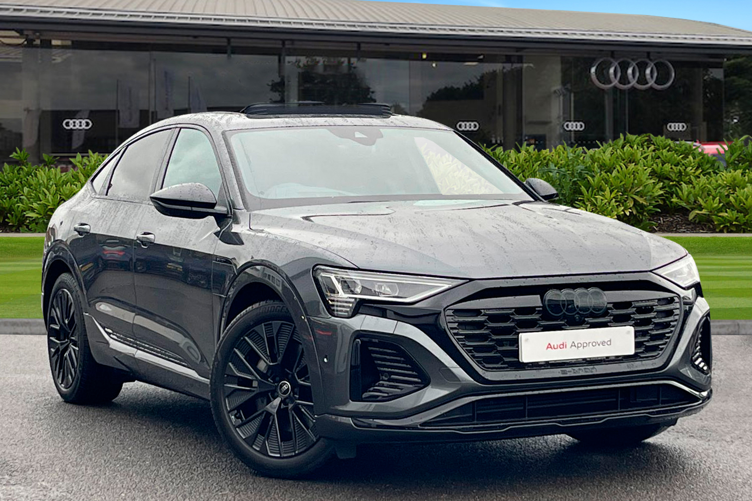 Main listing image - Audi Q8 e-tron