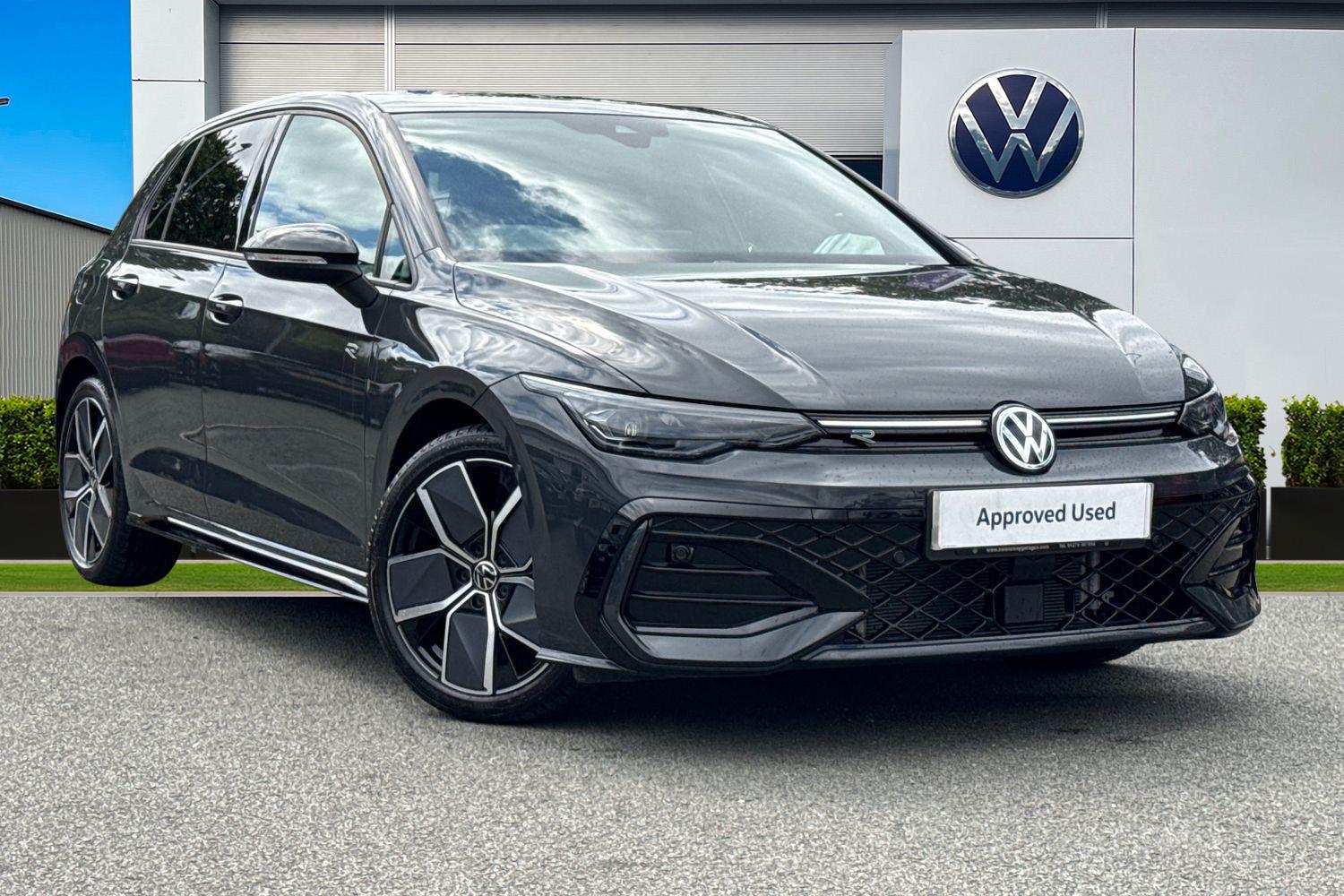 Main listing image - Volkswagen Golf