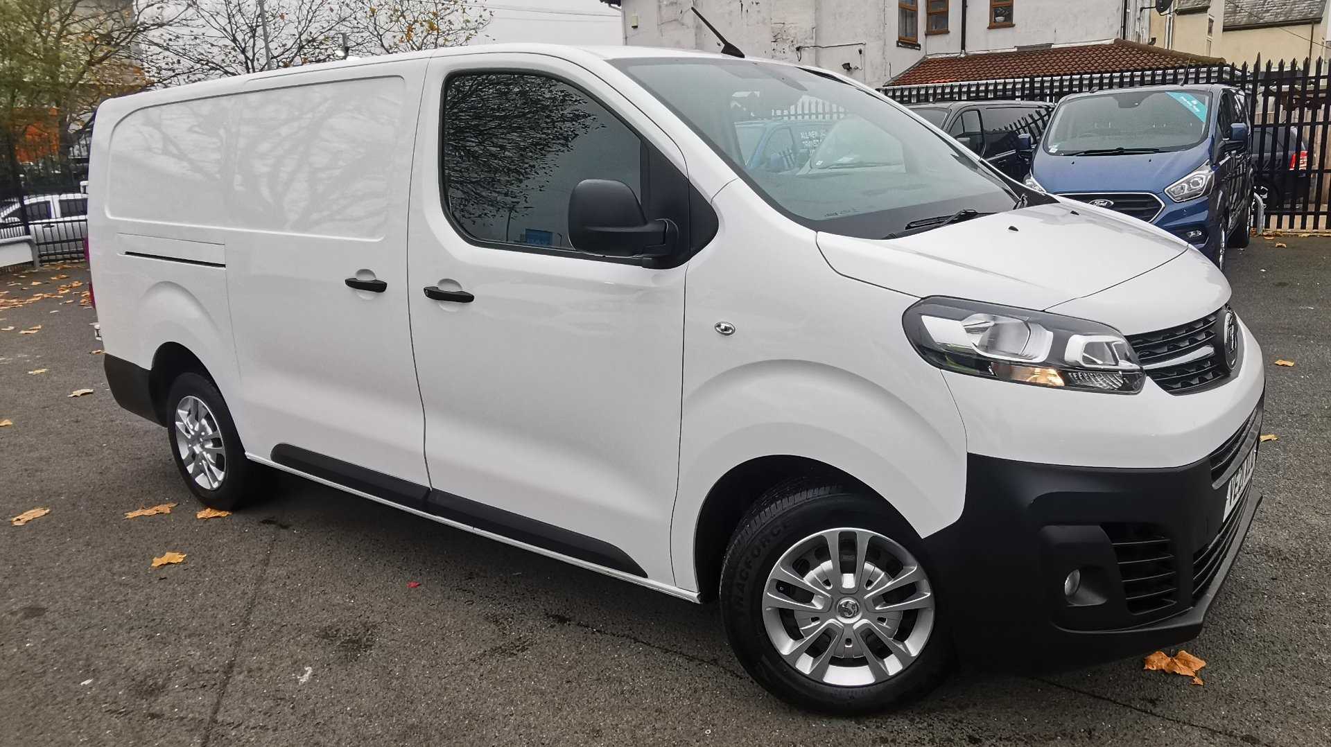 Main listing image - Vauxhall Vivaro