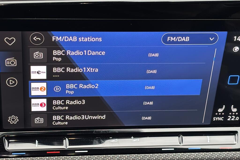 Main listing image - Volkswagen Golf Estate