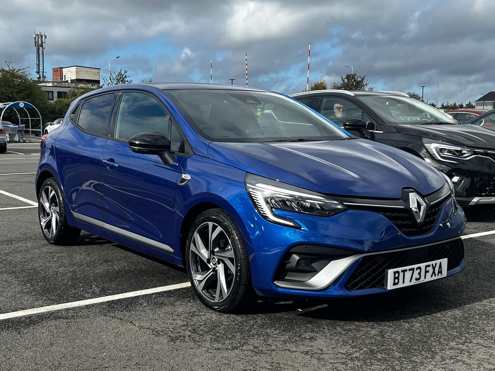 Main listing image - Renault Clio