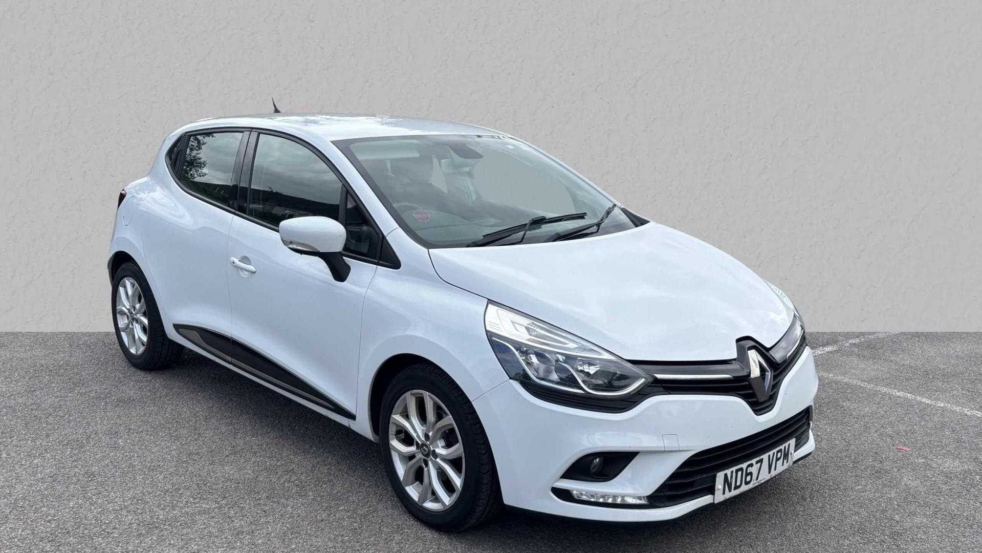 Main listing image - Renault Clio