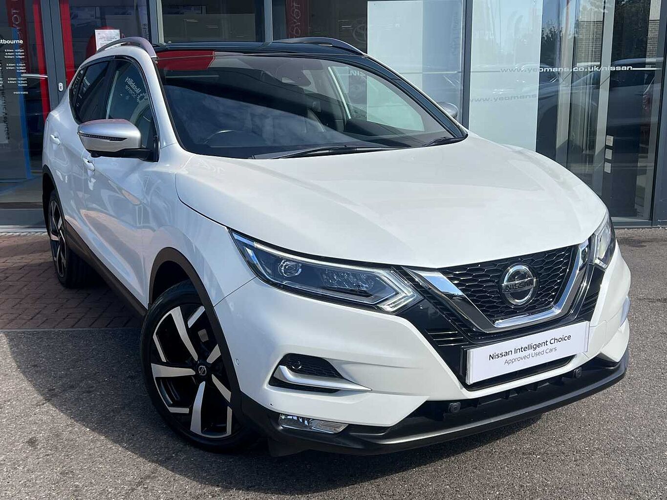 Main listing image - Nissan Qashqai