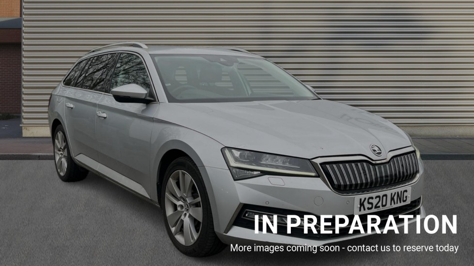 Main listing image - Skoda Superb Estate