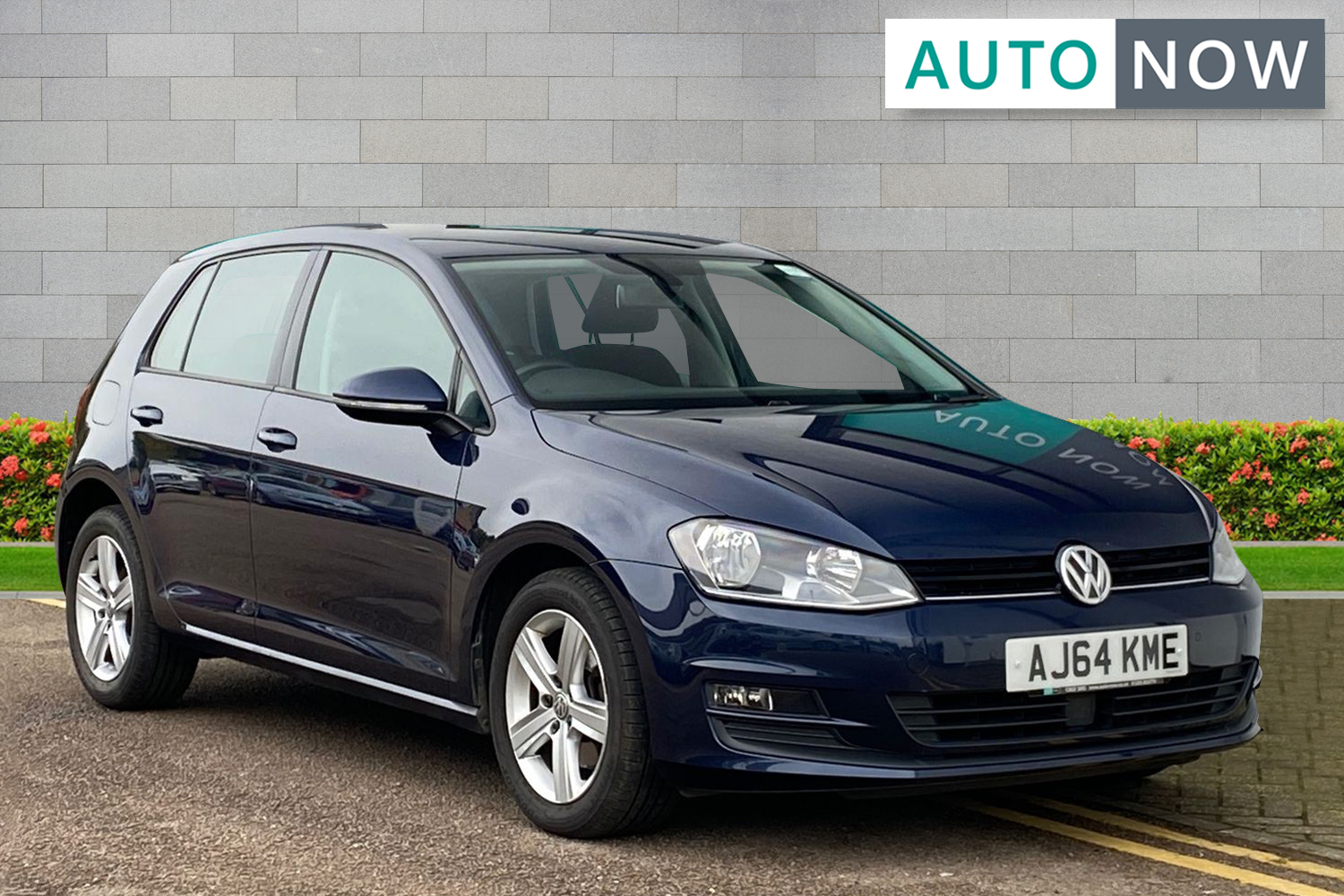 Main listing image - Volkswagen Golf