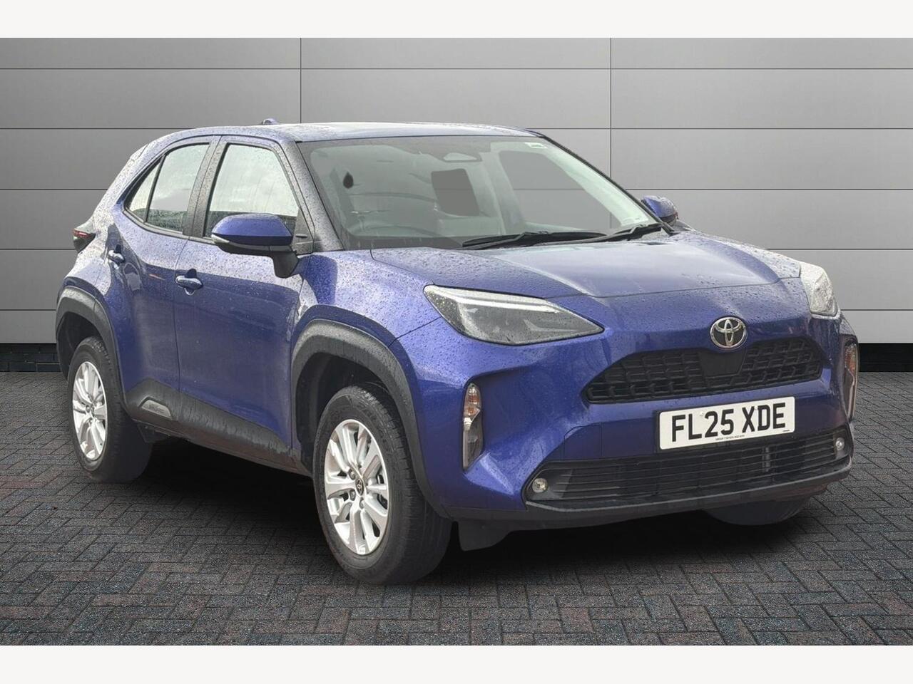 Main listing image - Toyota Yaris Cross