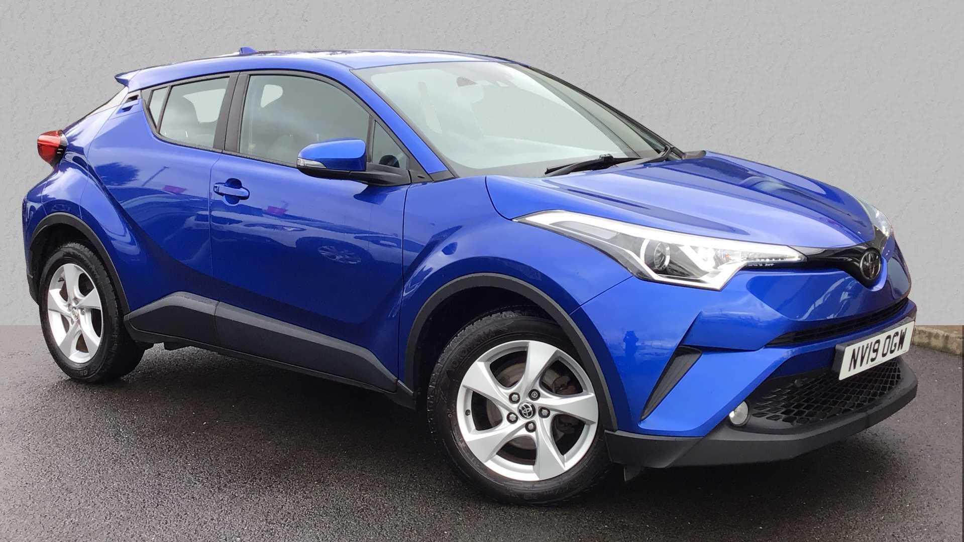 Main listing image - Toyota C-HR