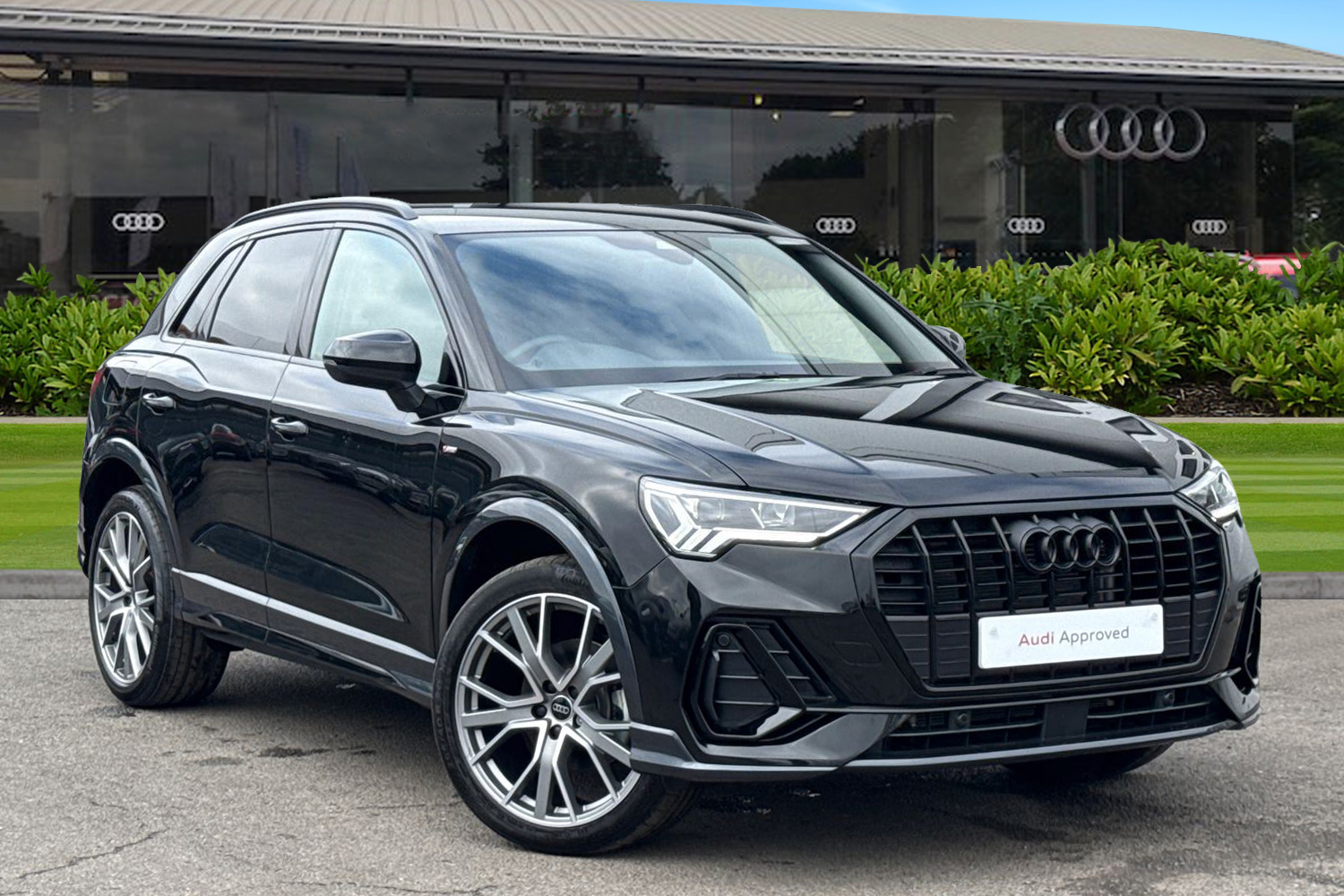 Main listing image - Audi Q3