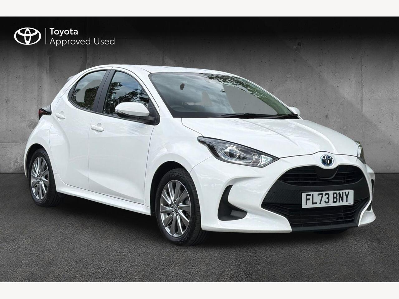 Main listing image - Toyota Yaris