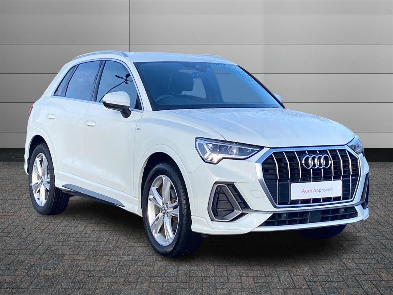 Main listing image - Audi Q3