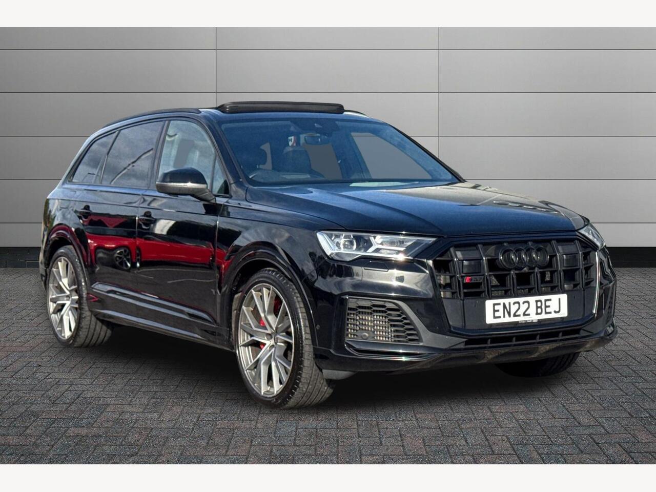 Main listing image - Audi Q7
