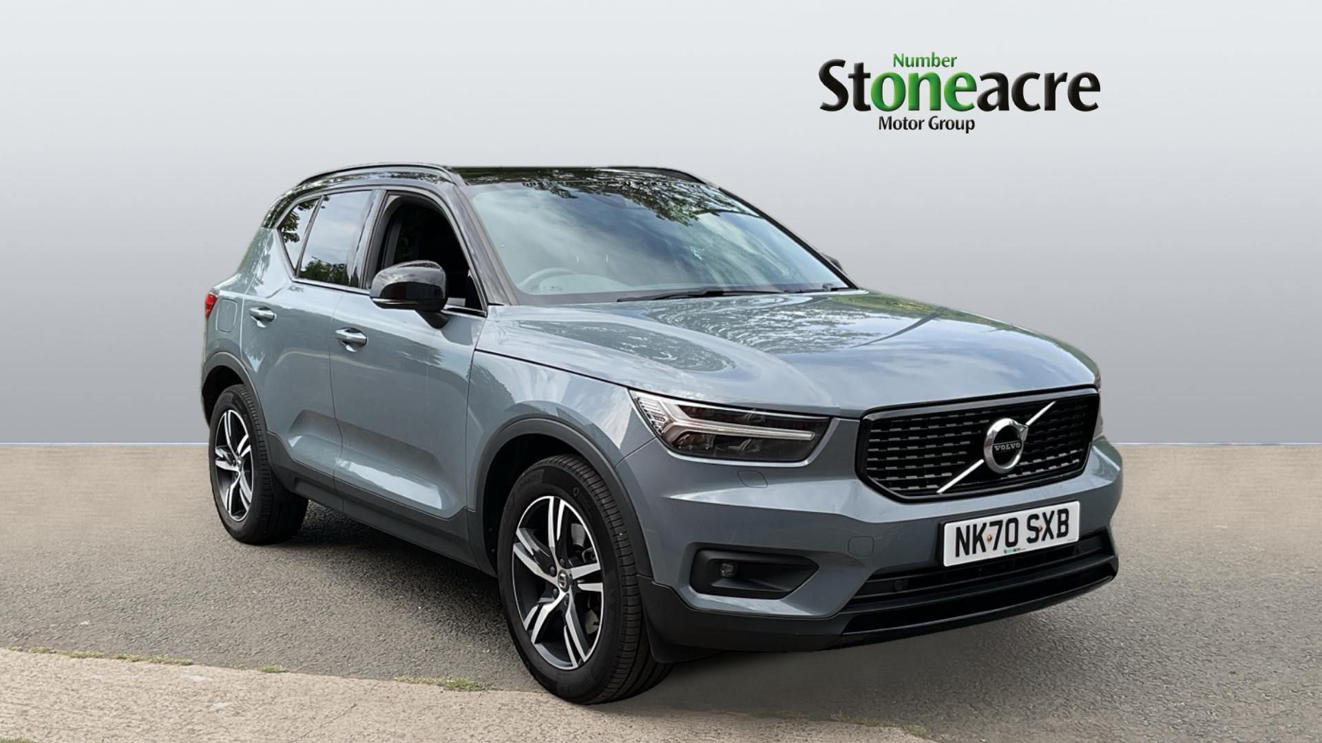 Main listing image - Volvo XC40