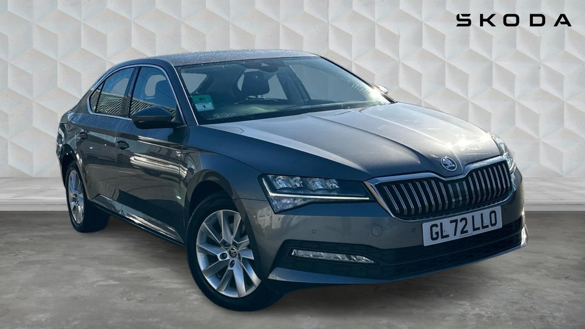 Main listing image - Skoda Superb