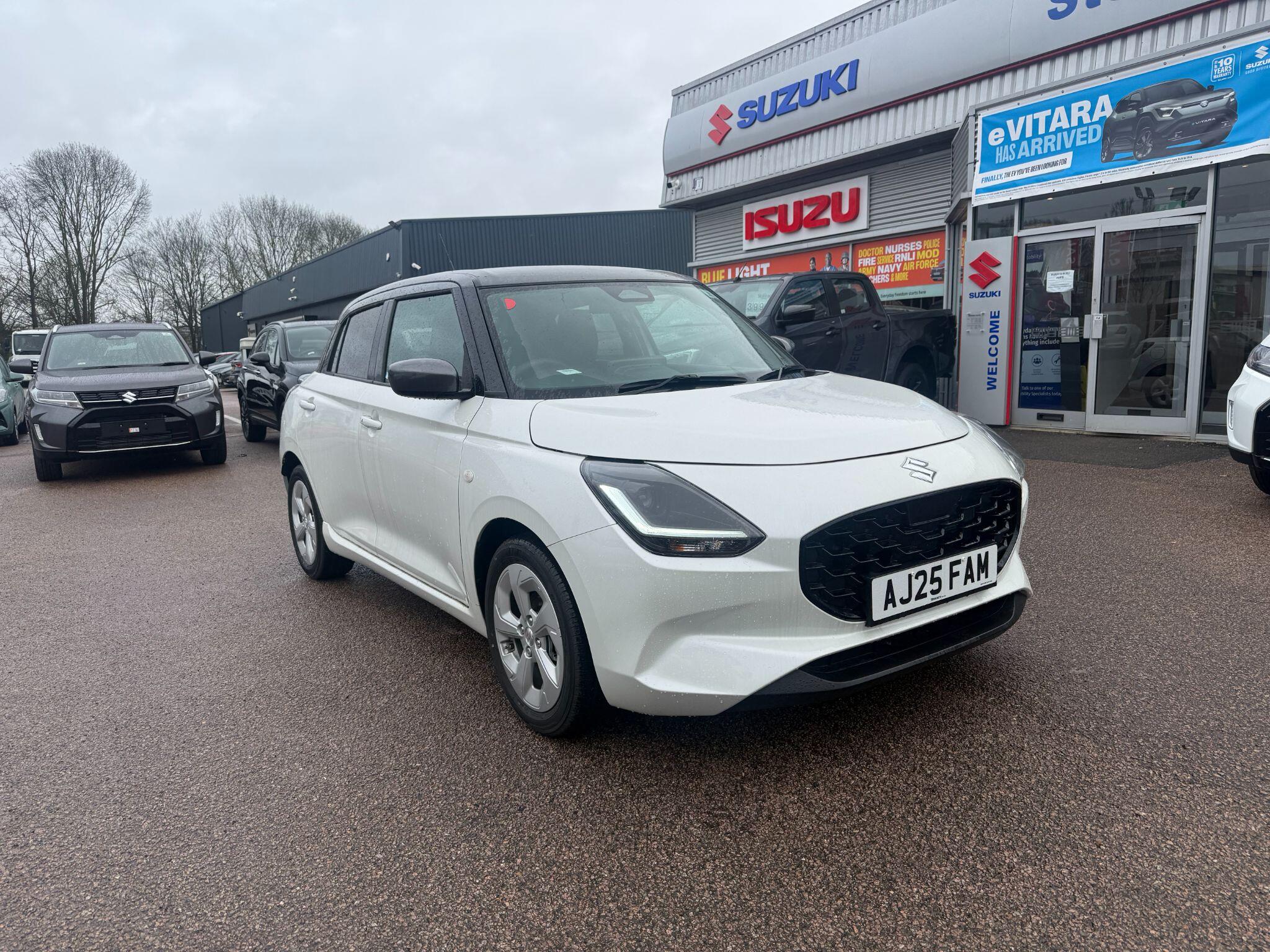 Main listing image - Suzuki Swift