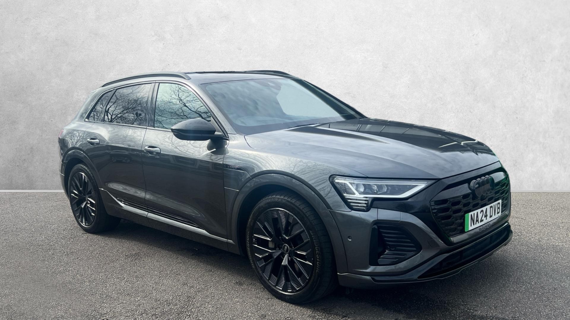 Main listing image - Audi Q8 e-tron