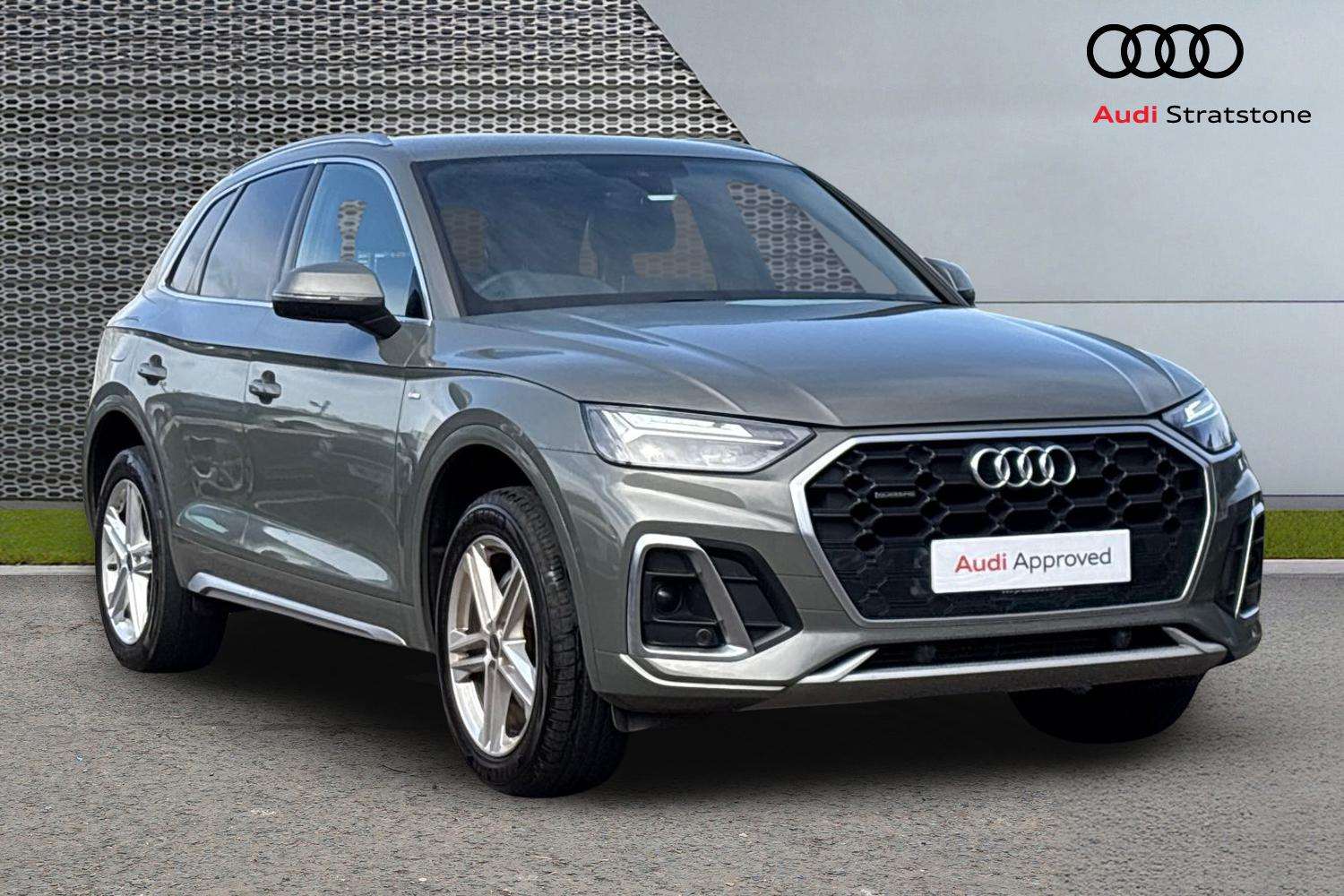 Main listing image - Audi Q5