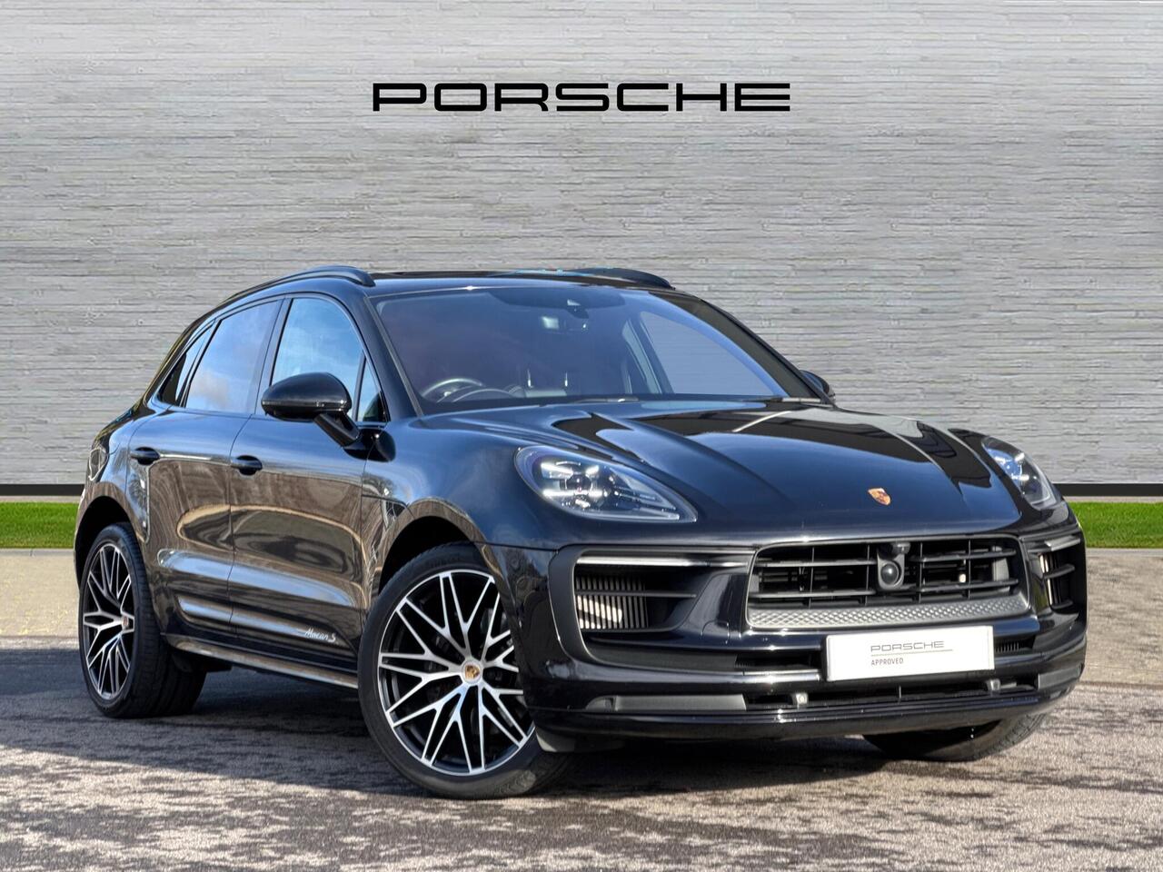 Main listing image - Porsche Macan